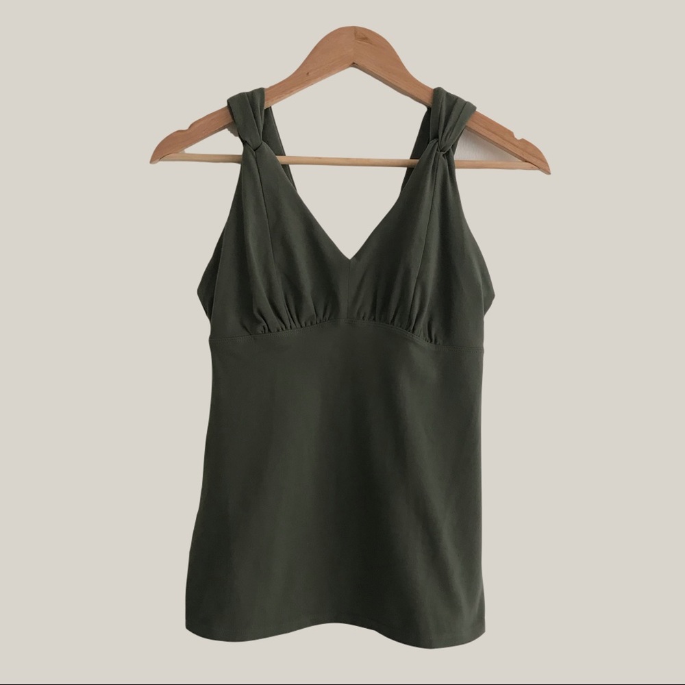 Green Athleta Fitted Sports Tank with Built In Bra